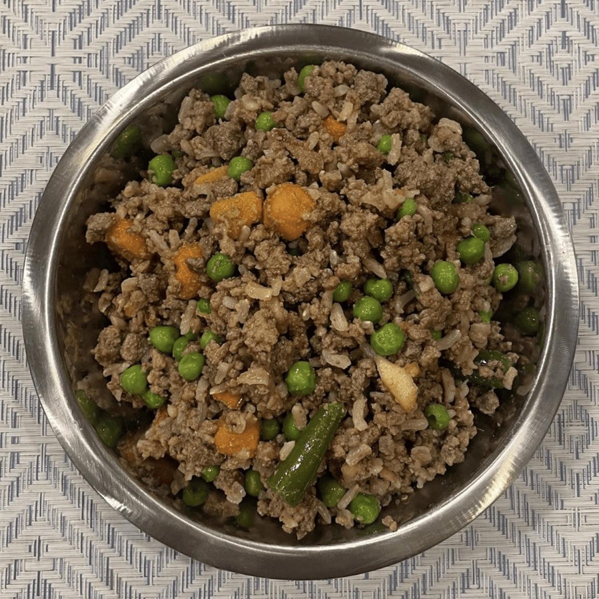 Beef rice and peas dog food bowl